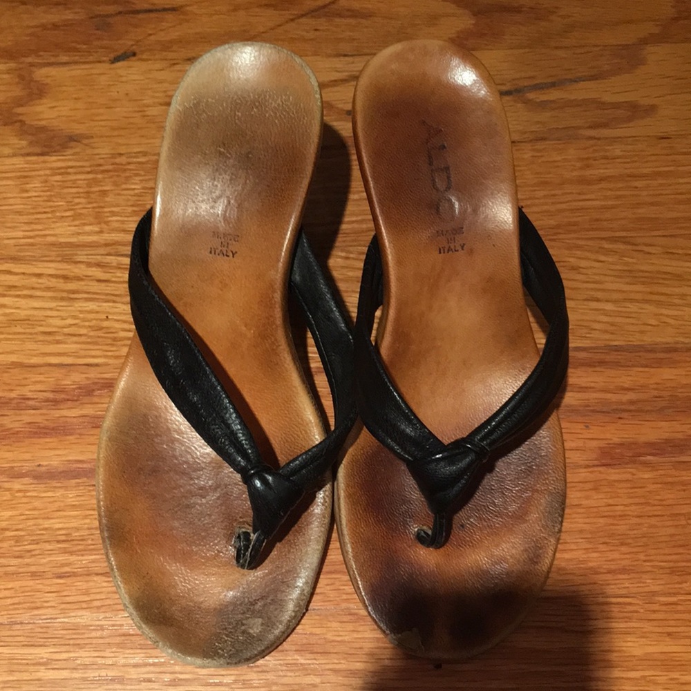 Black Aldo Flip Flop Wedges